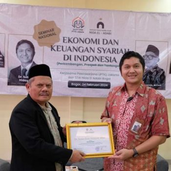 02 - seminar Perkembangan Ekonomi dan Keuangan Syariah di Indonesia