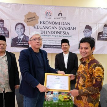 03 - seminar Perkembangan Ekonomi dan Keuangan Syariah di Indonesia