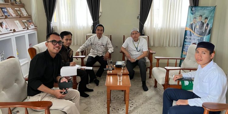 Tim Riset Prodi Ekonomi Syariah dan Hukum Ekonomi Syariah Melaksanakan Survey ke Pesantren di Wilayah Parung Panjang dan Sekitarnya