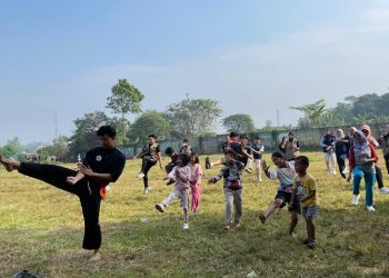 KKN Kelompok 02 Institut Nida El-Adabi Gelar Pelatihan Pencak Silat untuk Anak-anak
