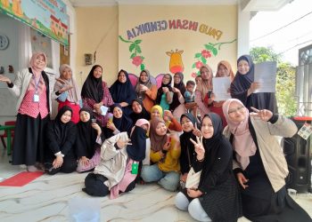 Kelompok 12 KKN Mahasiswa Institut Nida El Adabi Mengangkat Kearifan Lokal melalui Edukasi Minuman Kesehatan