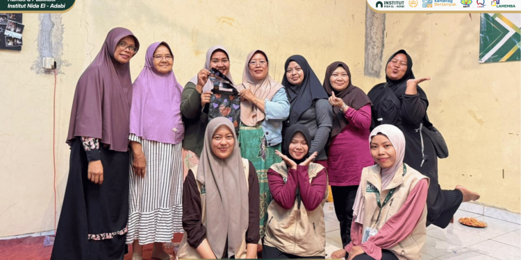 Dari Limbah Jadi Berkah: KKN Kelompok 1 Indasarta Gelar Workshop Daur Ulang Plastik di Desa Suradita