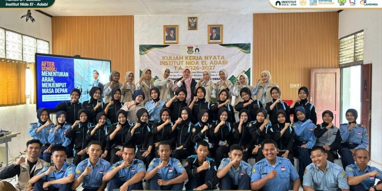 Lulus SMK, Mau ke Mana? KKN Institut Nida El Adabi Ajak Siswa SMKN 12 Kabupaten Tangerang Menentukan Arah Masa Depan